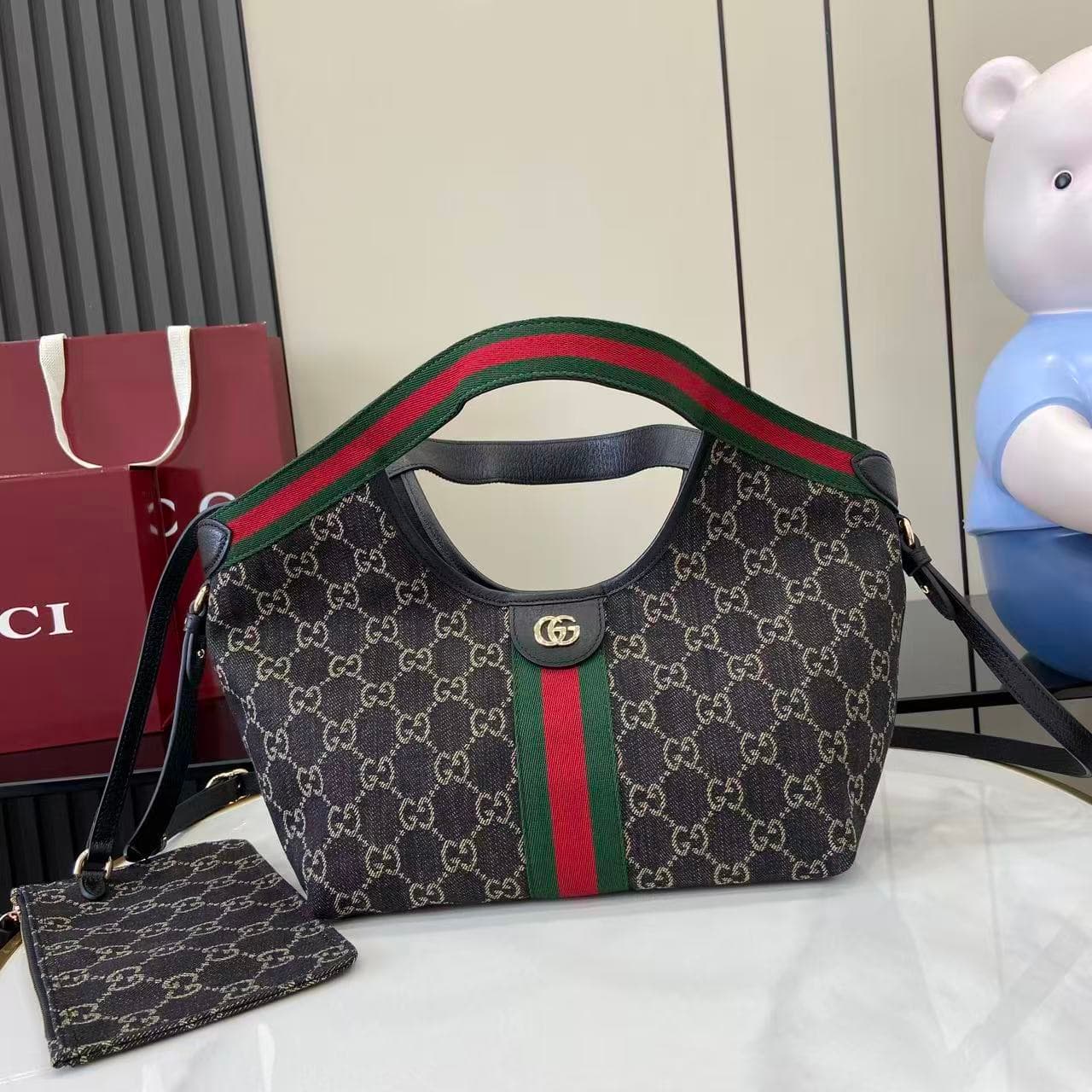 Gucci Black Small Tote Bag 860845