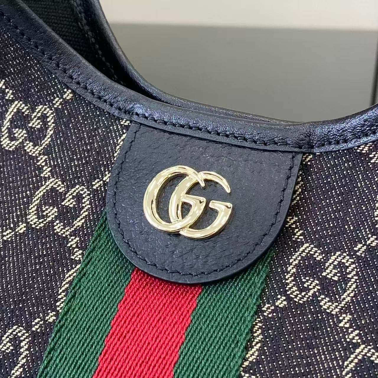 Gucci Black Small Tote Bag 860845