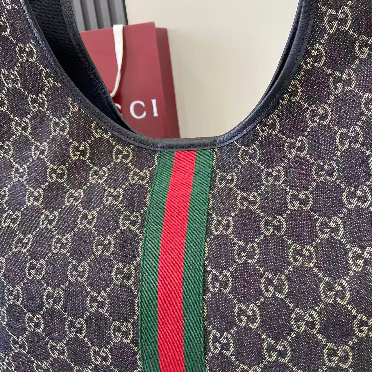 Gucci Black Pouch 853971