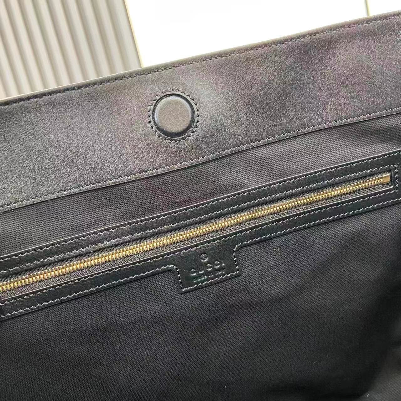 Gucci Black Bag 850926