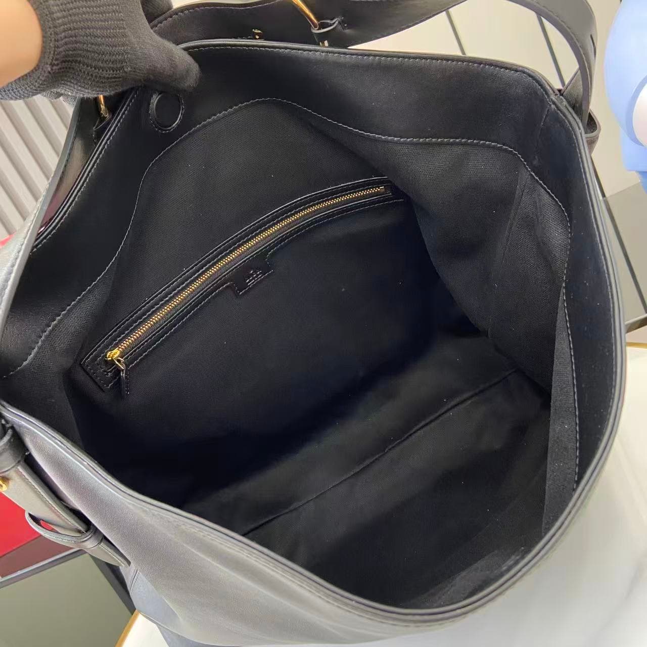 Gucci Black Bag 850546