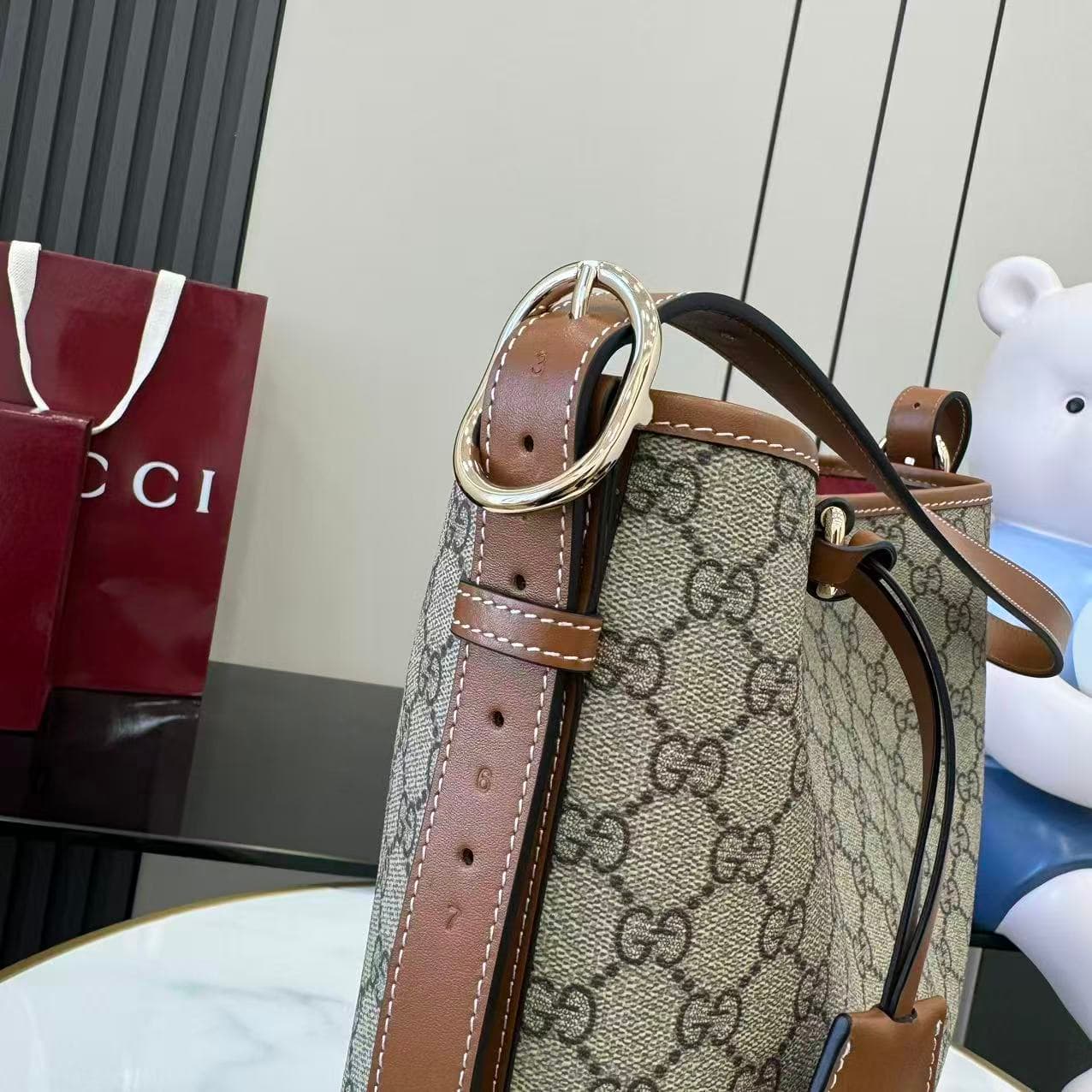 Gucci Brown Bucket Bag 847452