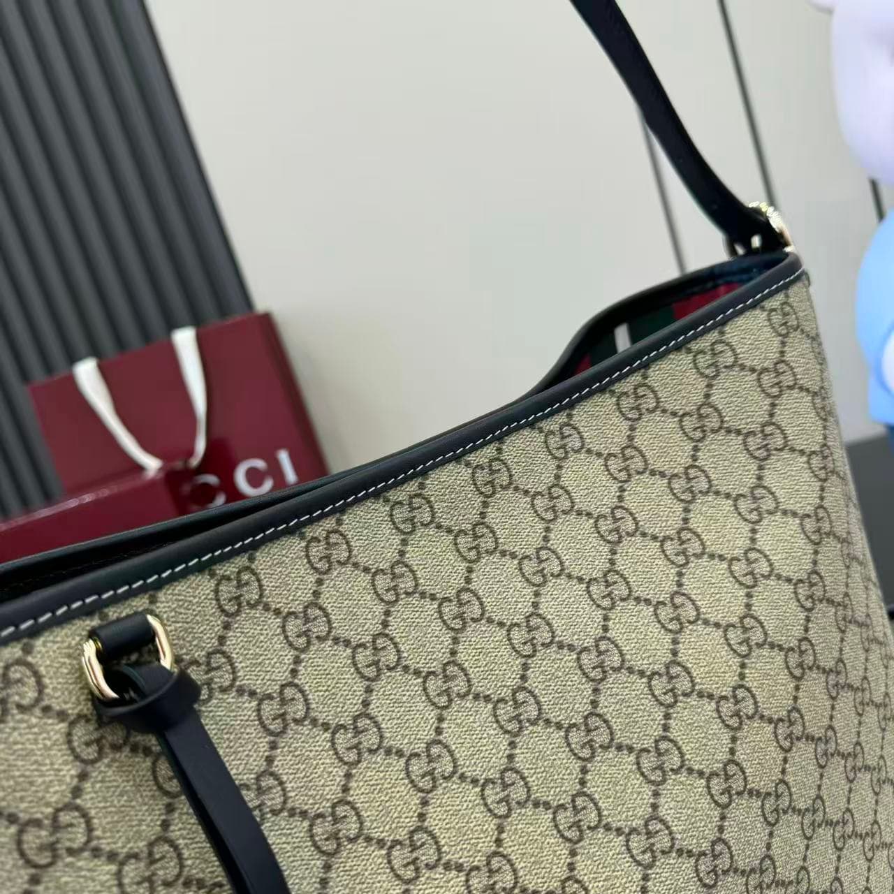 Gucci Black Bucket Bag 847452