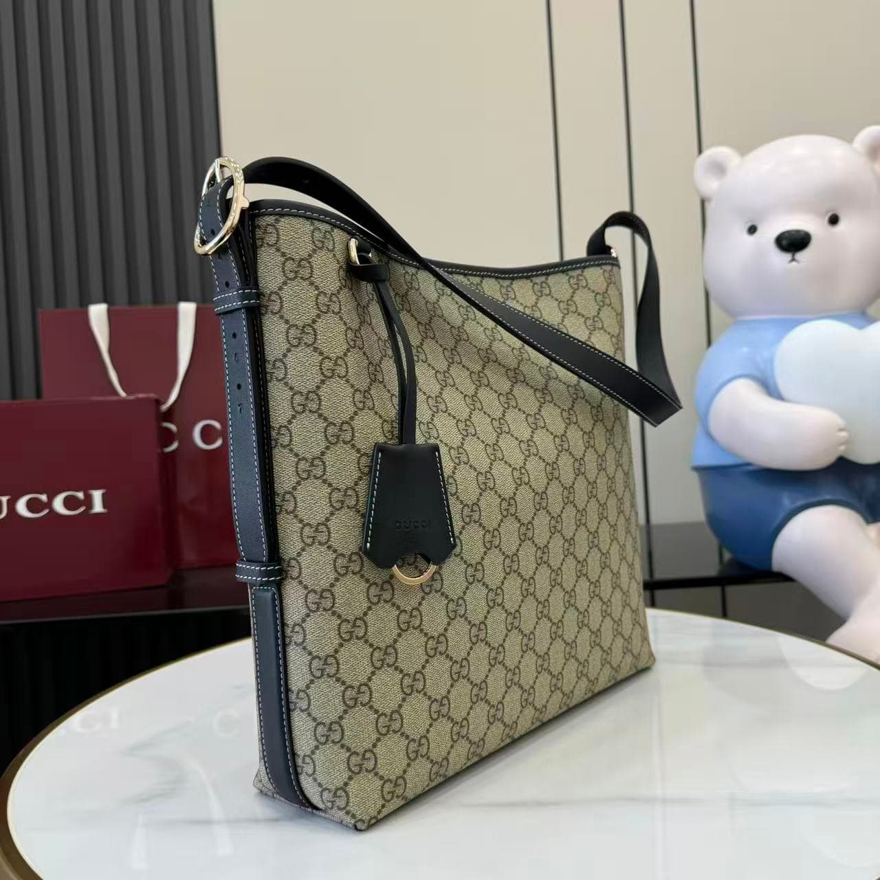 Gucci Black Bucket Bag 847452