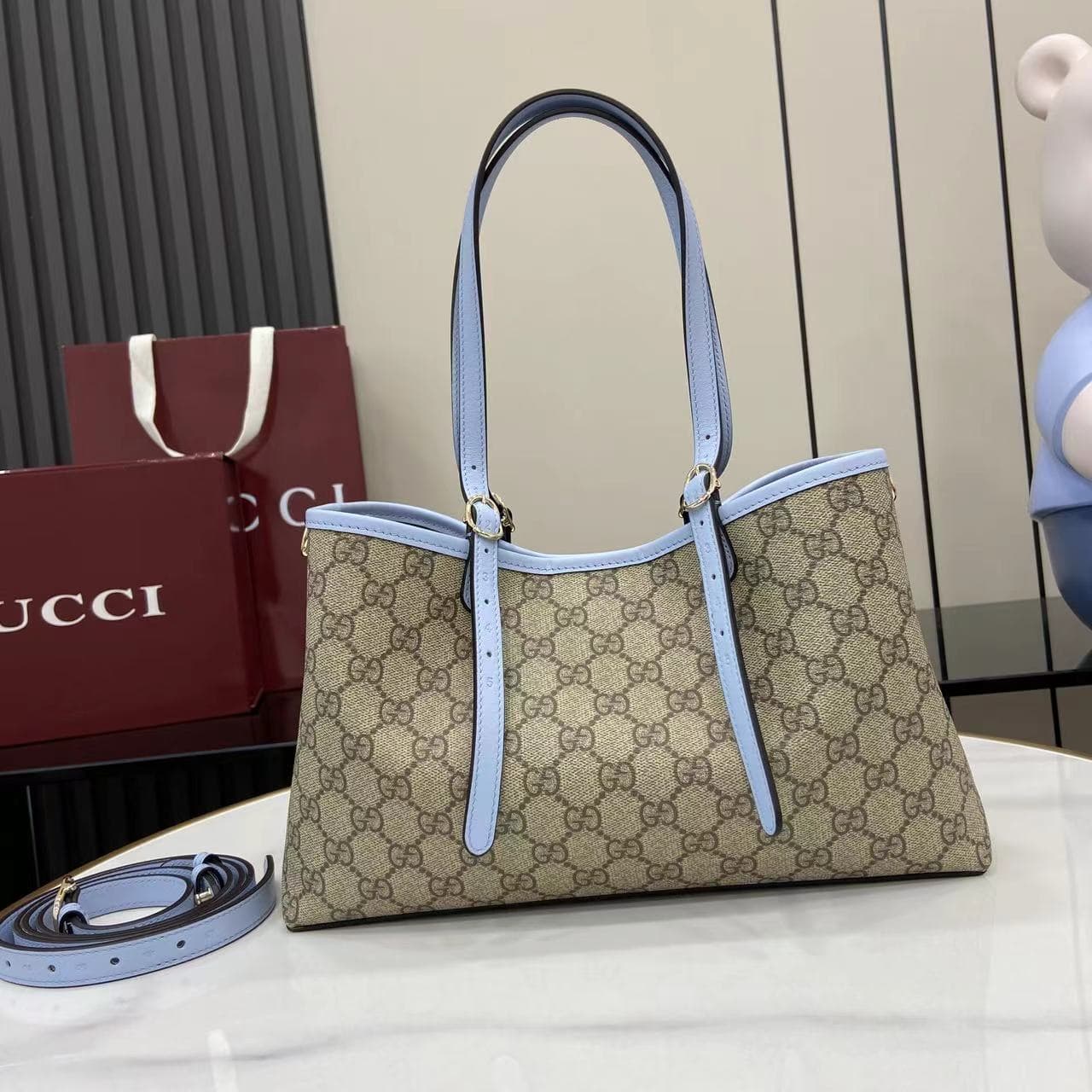 Gucci Small Tote Bag 815214