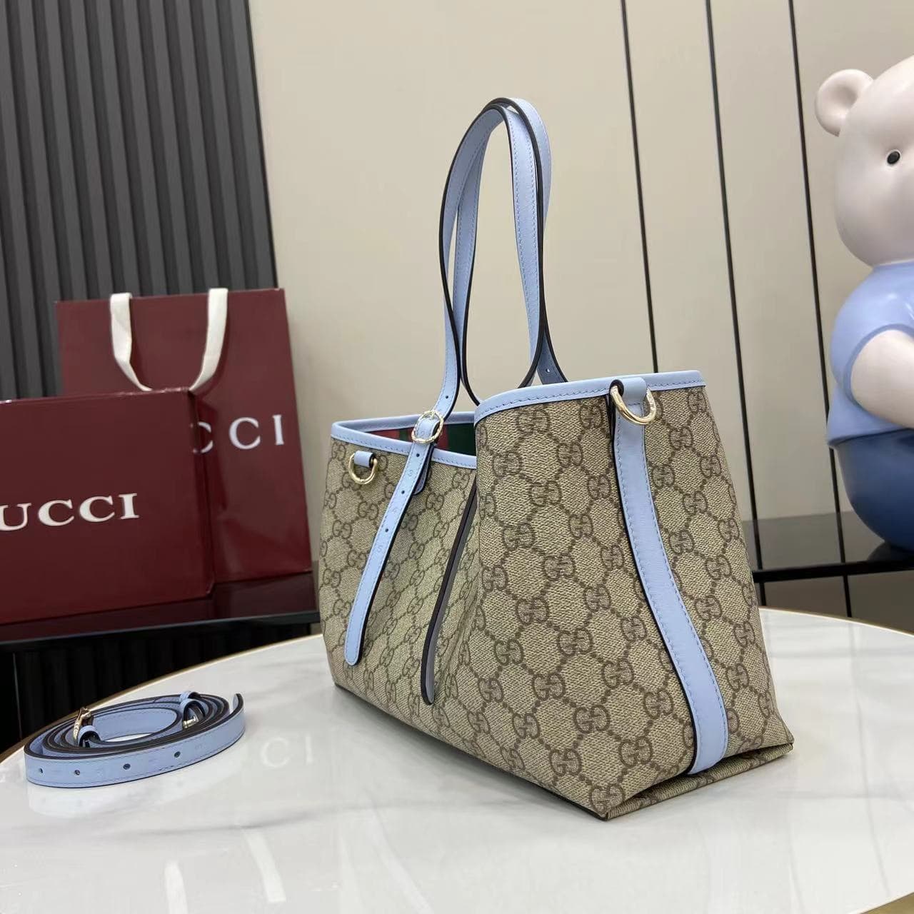 Gucci Small Tote Bag 815214
