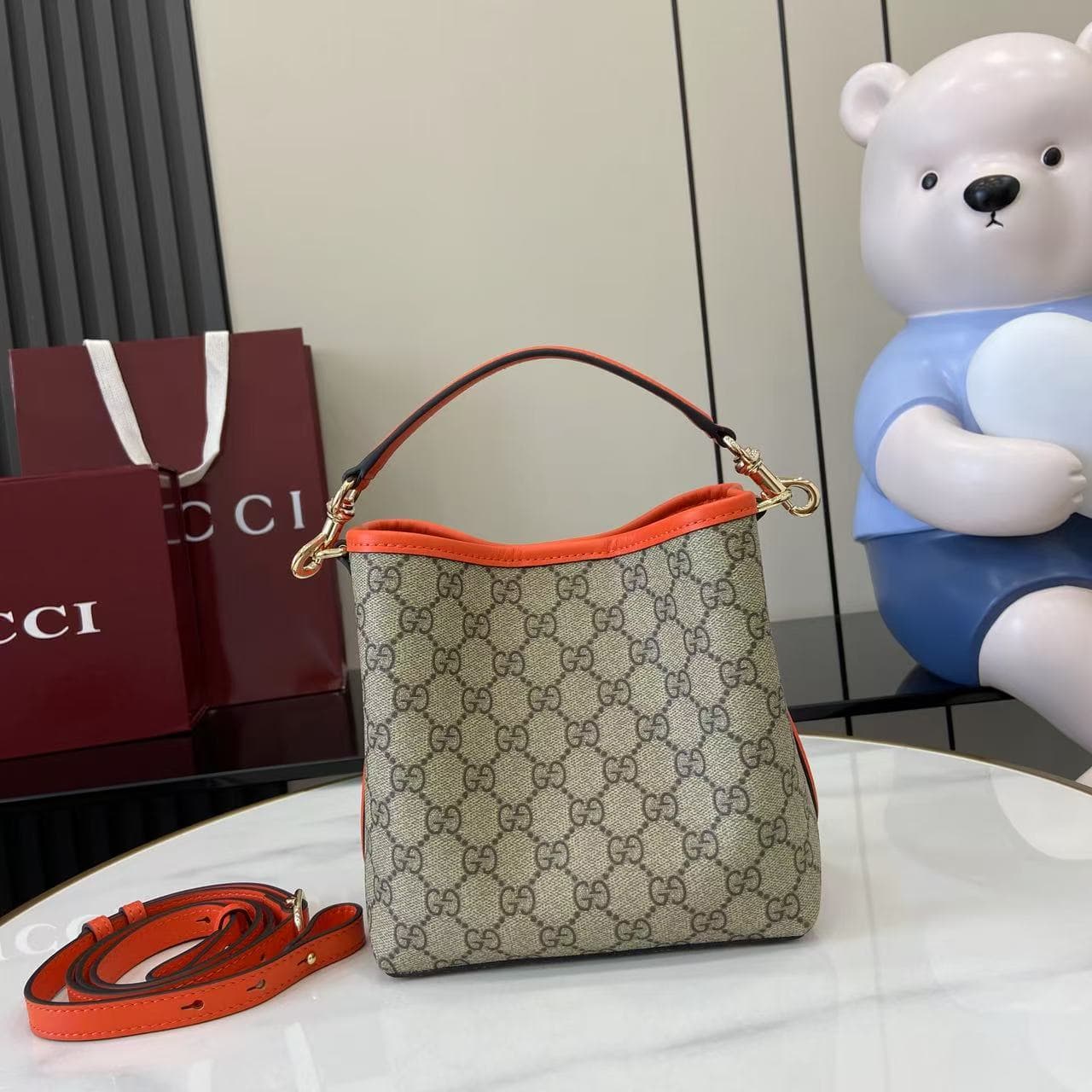 Gucci Bucket Bag 815118