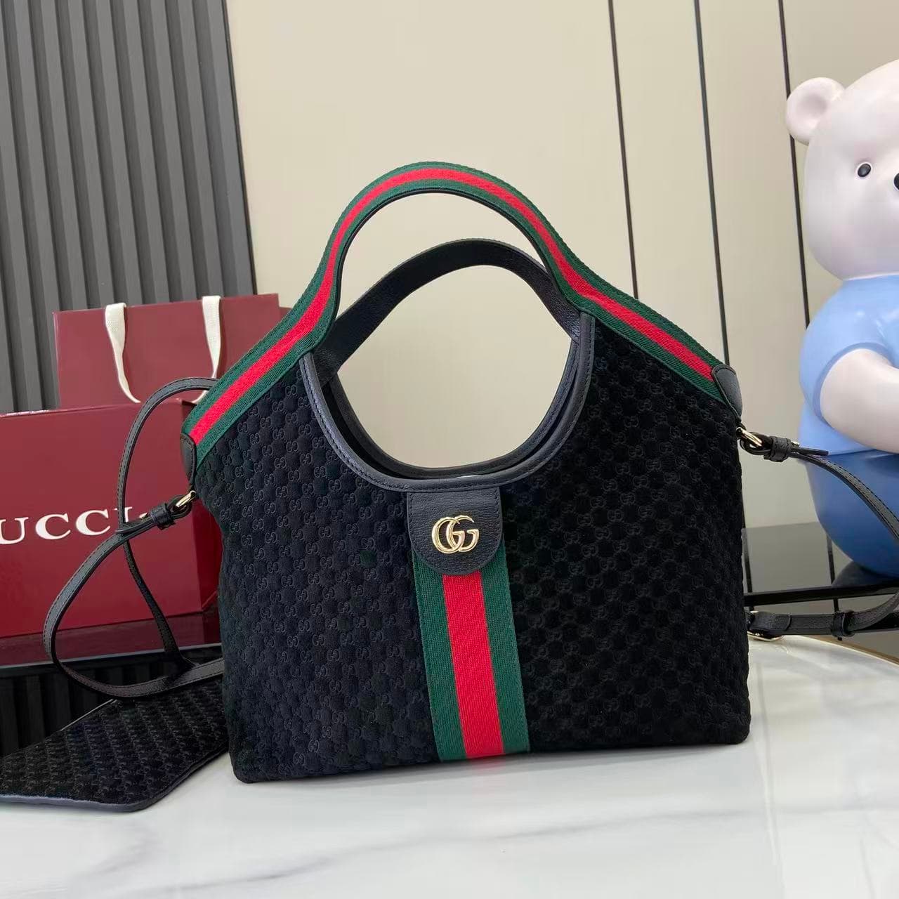 Gucci Black Small Tote Bag 860845