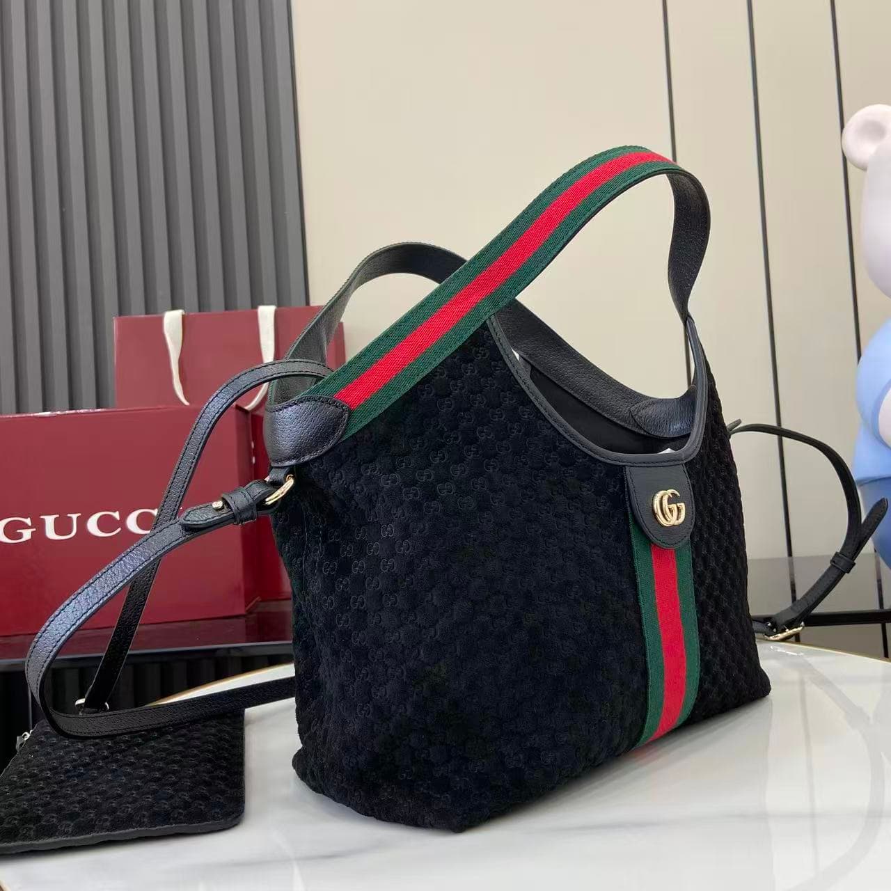 Gucci Black Small Tote Bag 860845