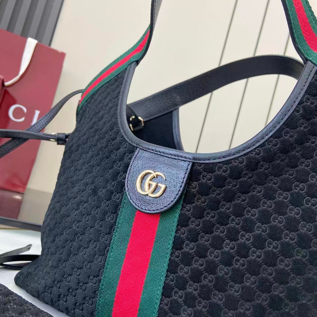 Gucci Black Small Tote Bag 860845