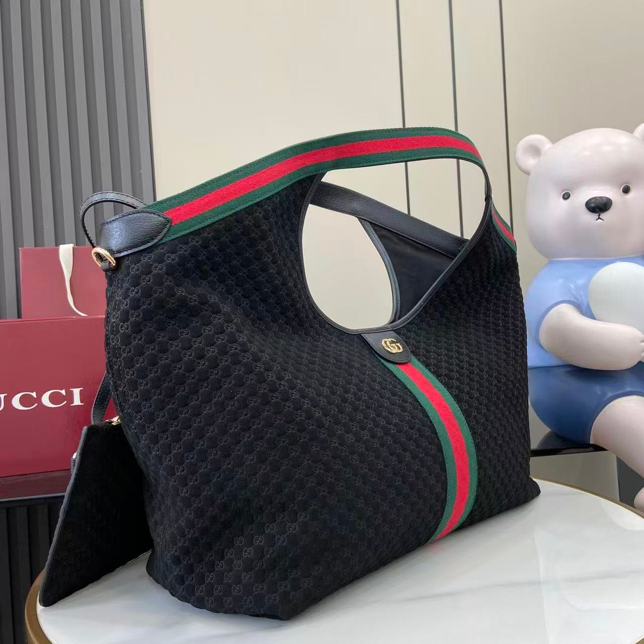Gucci Black Pouch 853971