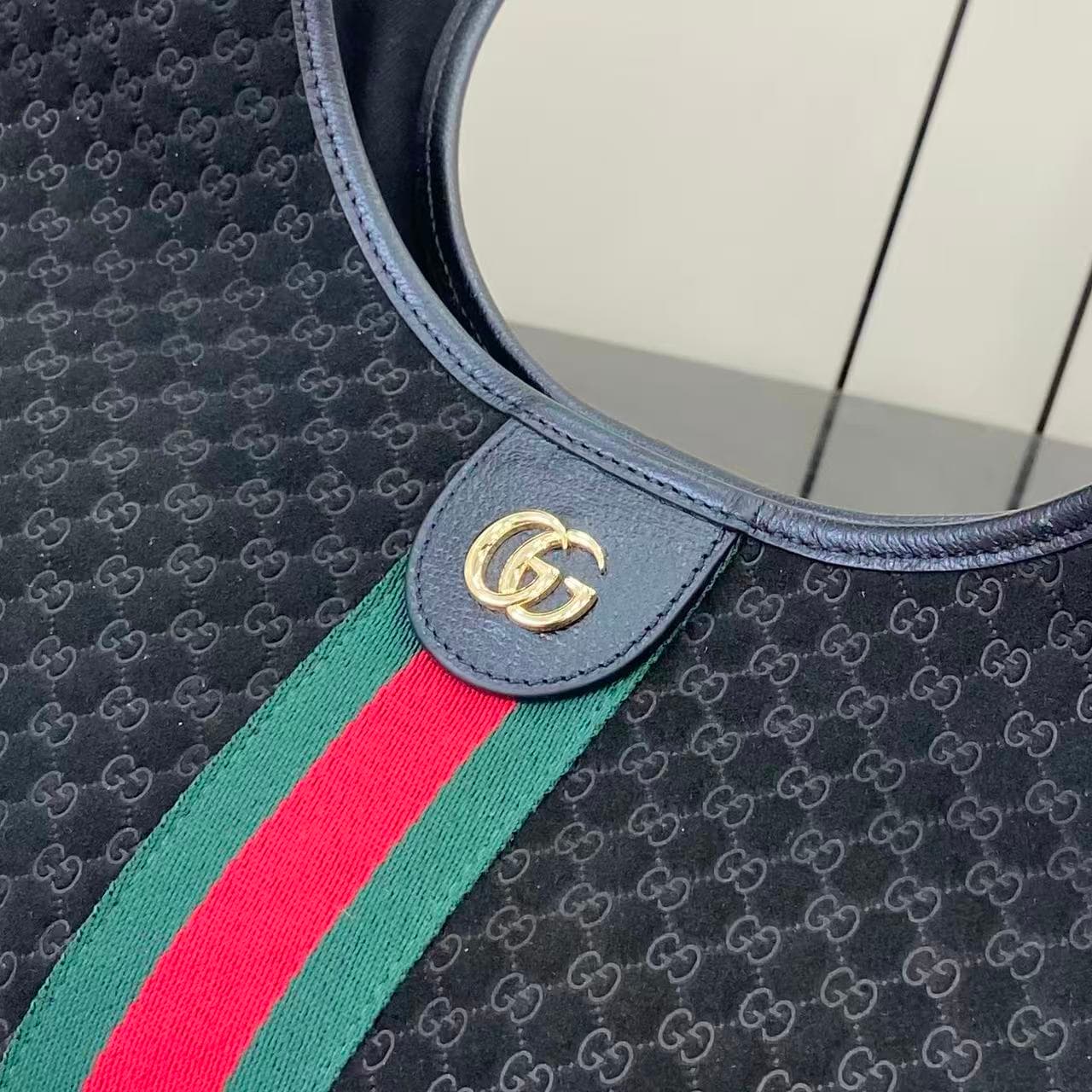 Gucci Black Pouch 853971