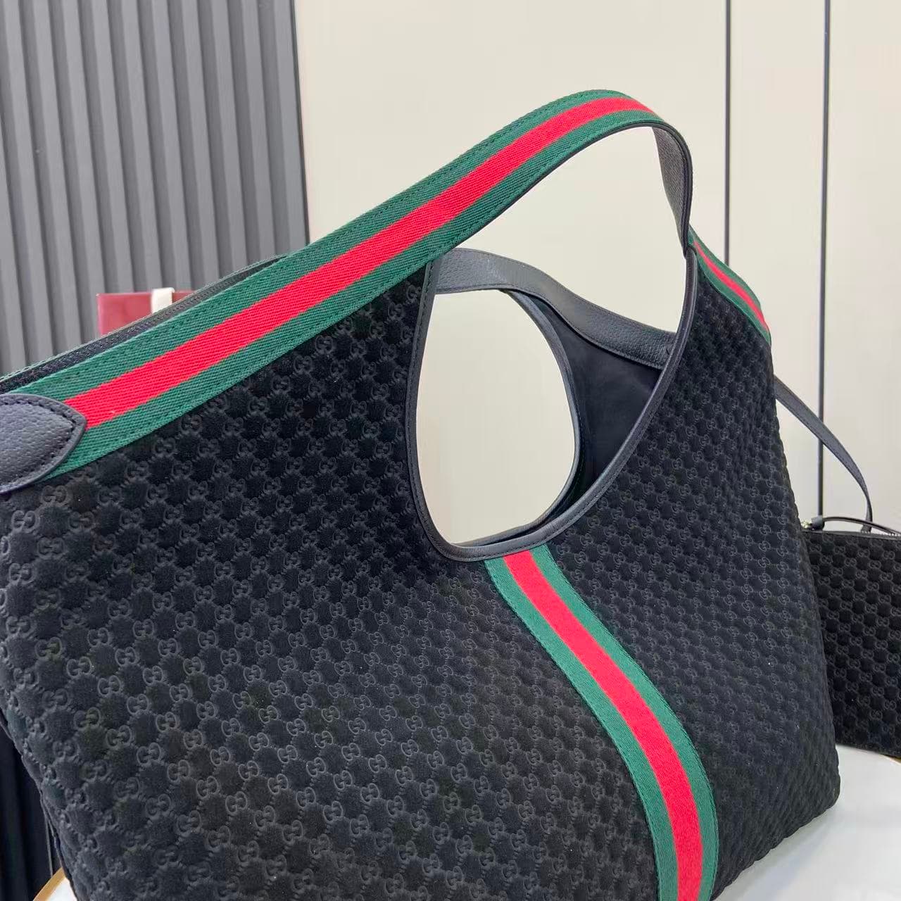 Gucci Black Pouch 853971