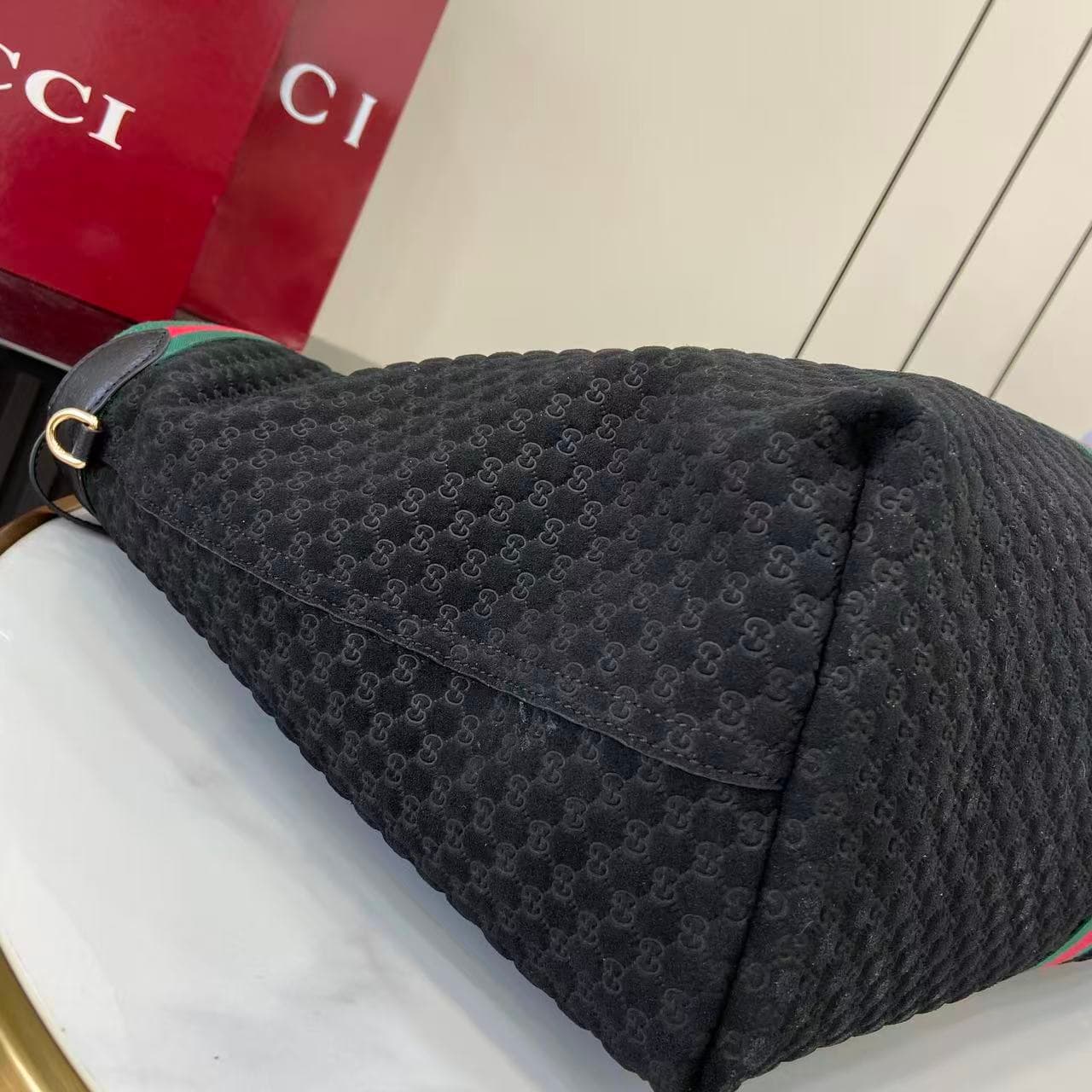 Gucci Black Pouch 853971