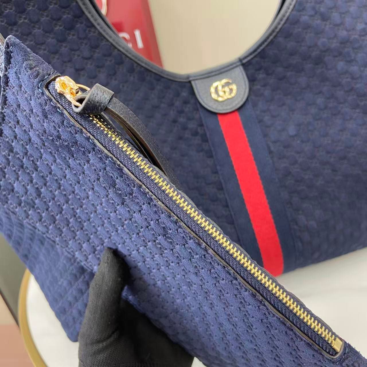Gucci Blue Pouch 853971