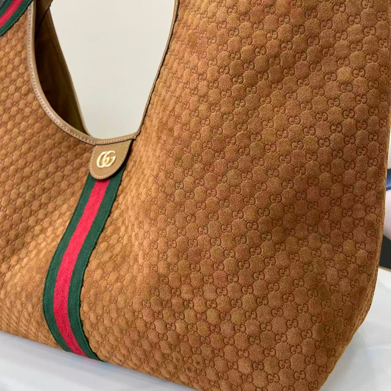 Gucci Brown Pouch 853971