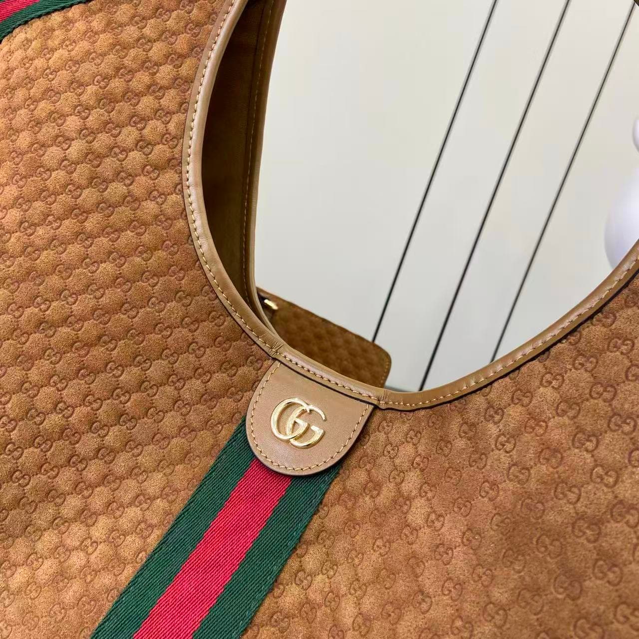 Gucci Brown Pouch 853971