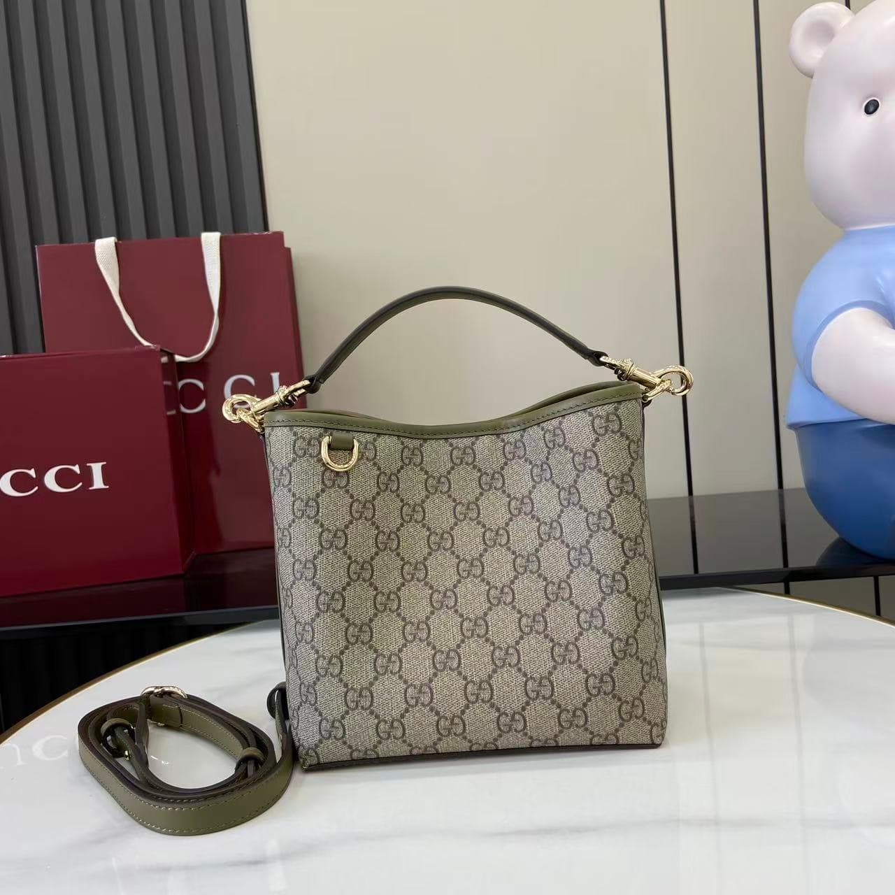 Gucci Brown Bucket Bag 815118