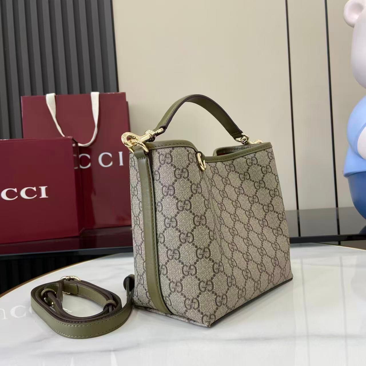 Gucci Brown Bucket Bag 815118