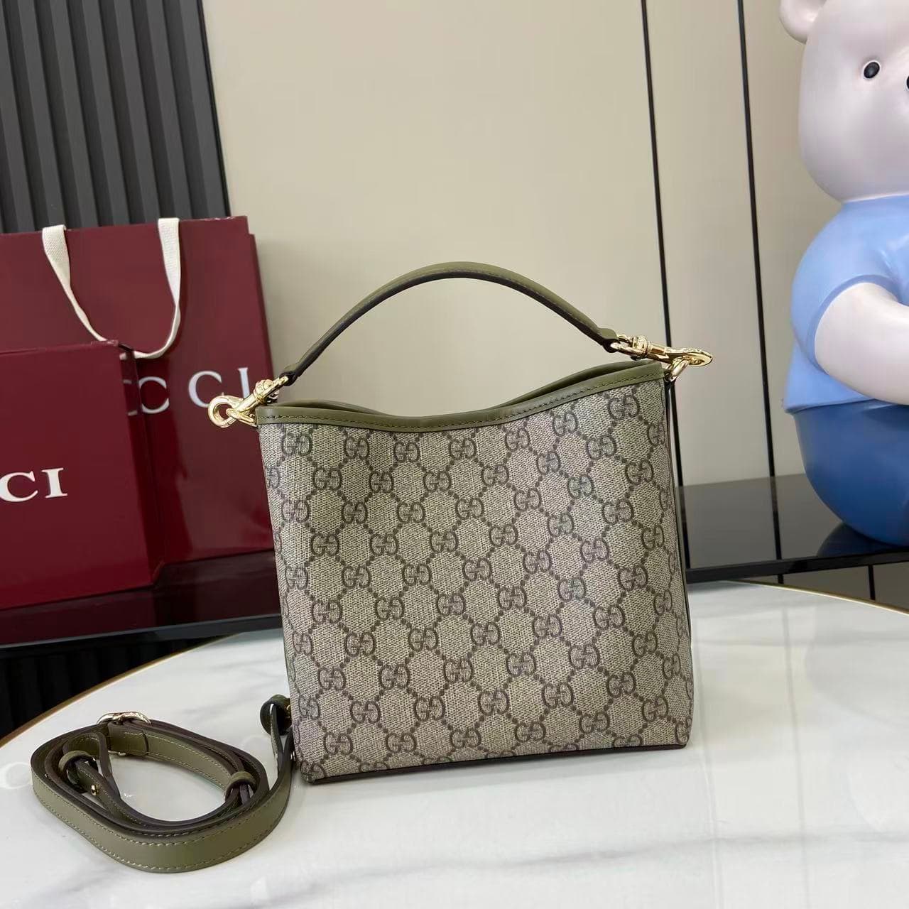 Gucci Brown Bucket Bag 815118
