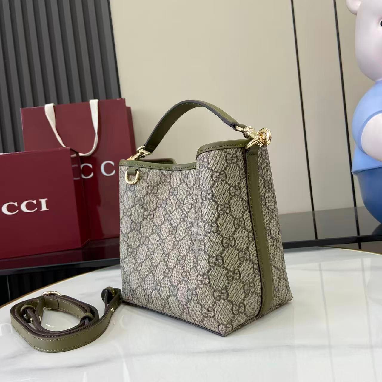 Gucci Brown Bucket Bag 815118