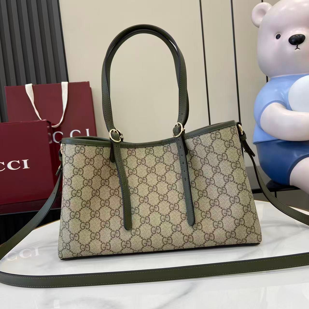 Gucci Small Tote Bag 815214