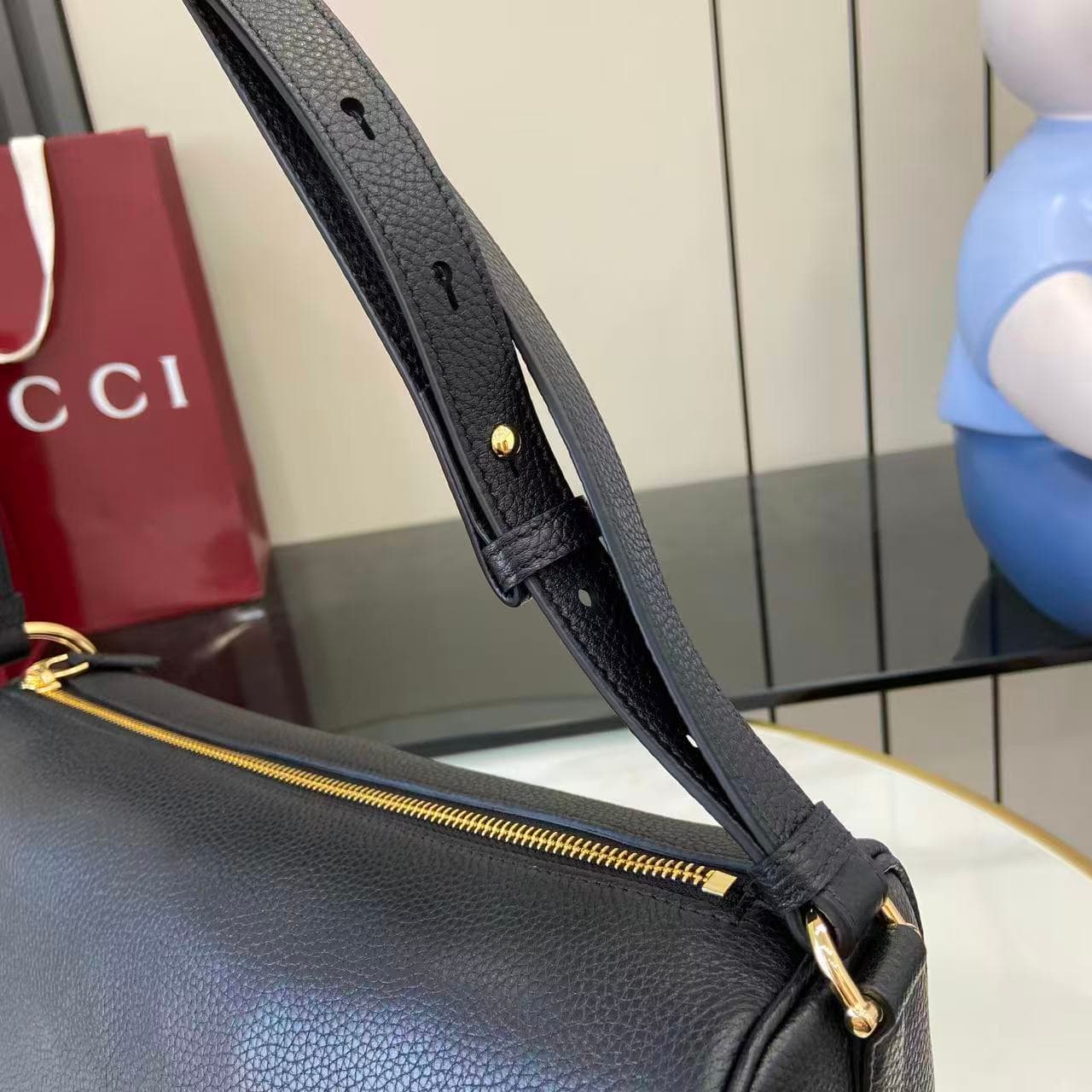 Gucci Black Bag 860787