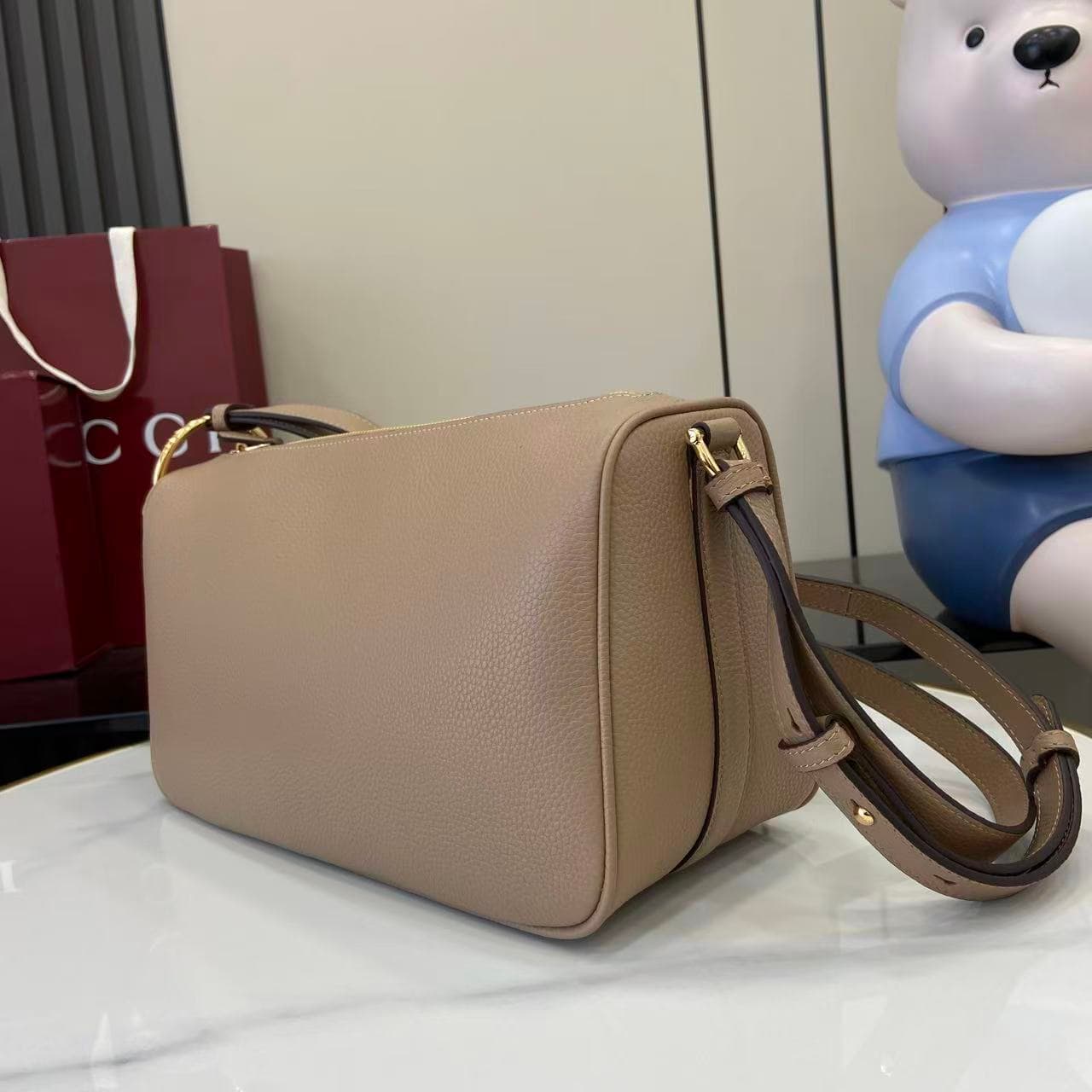 Gucci Brown Bag 860787