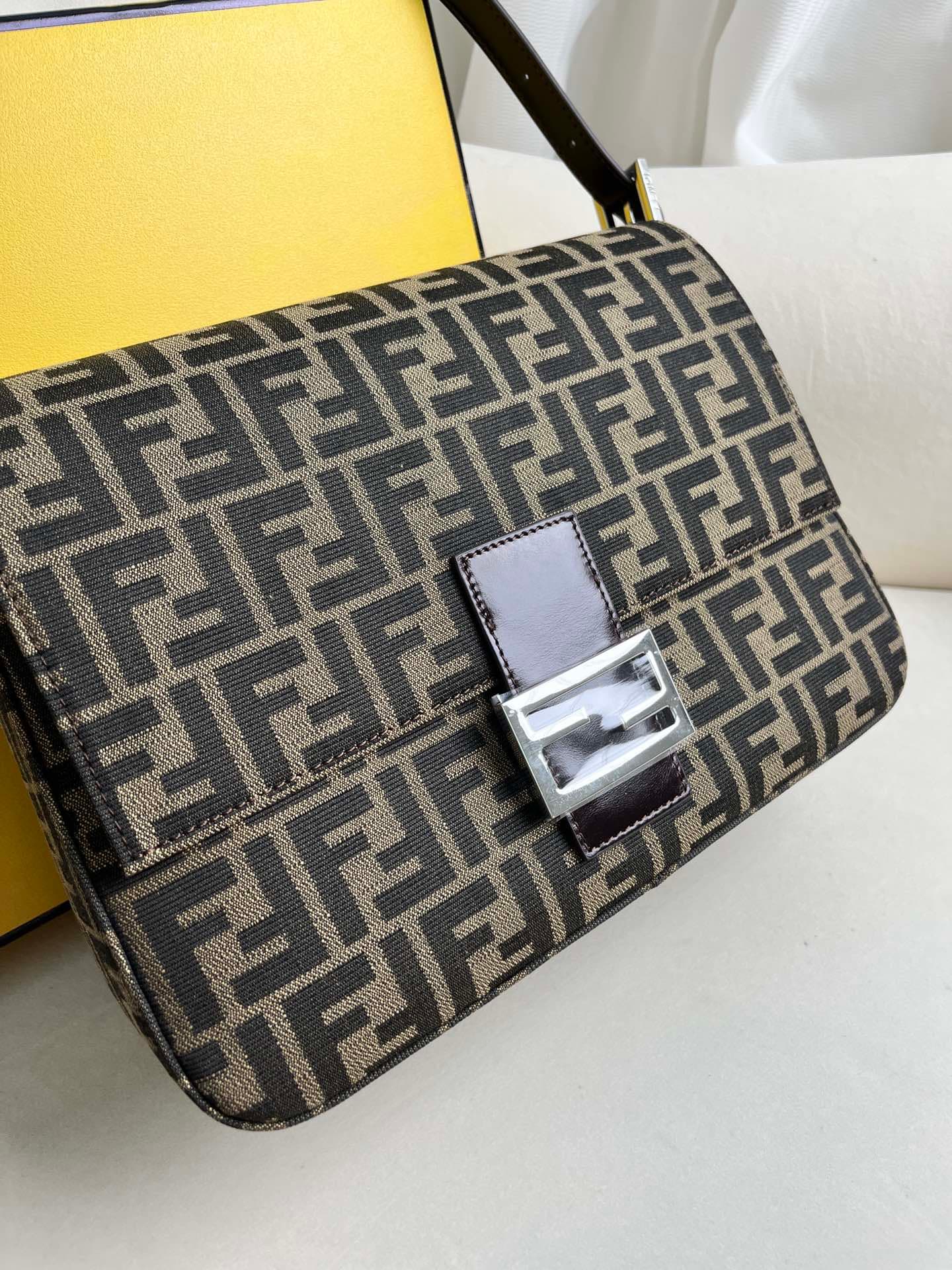 Fendi Shoulder Bag