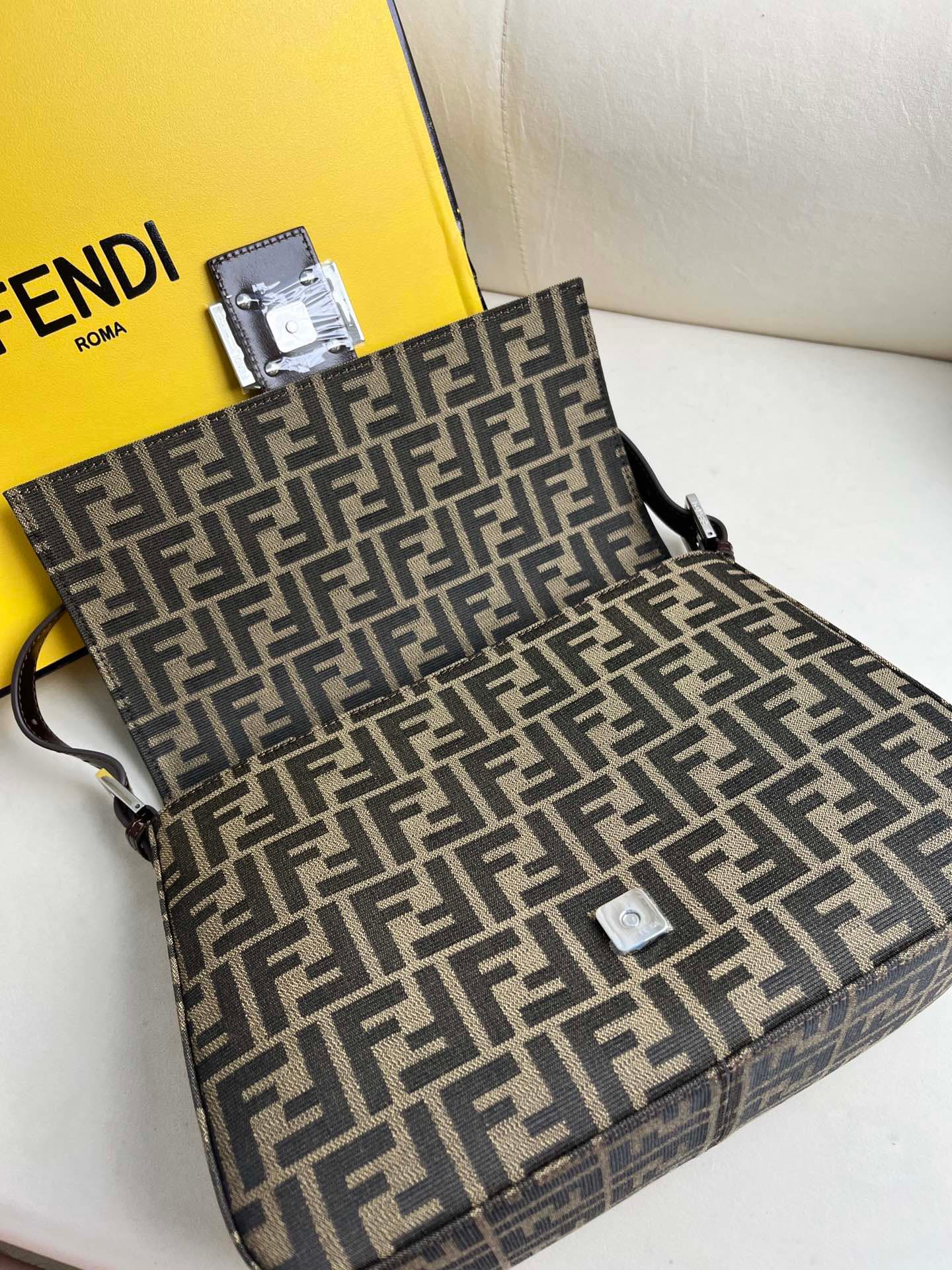 Fendi Shoulder Bag