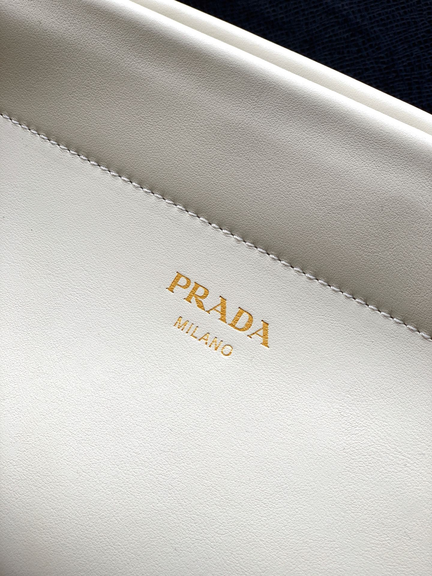 Prada Gold Product 1BC262
