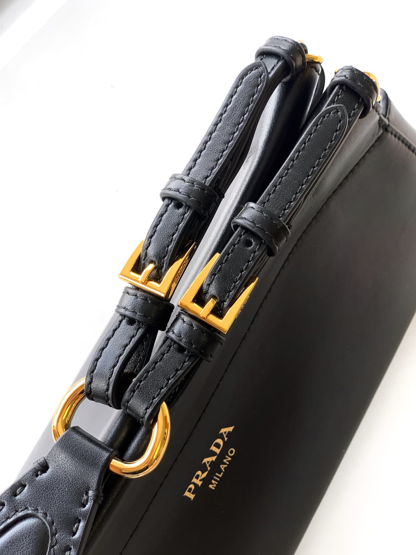 Prada Gold Product 1BC262