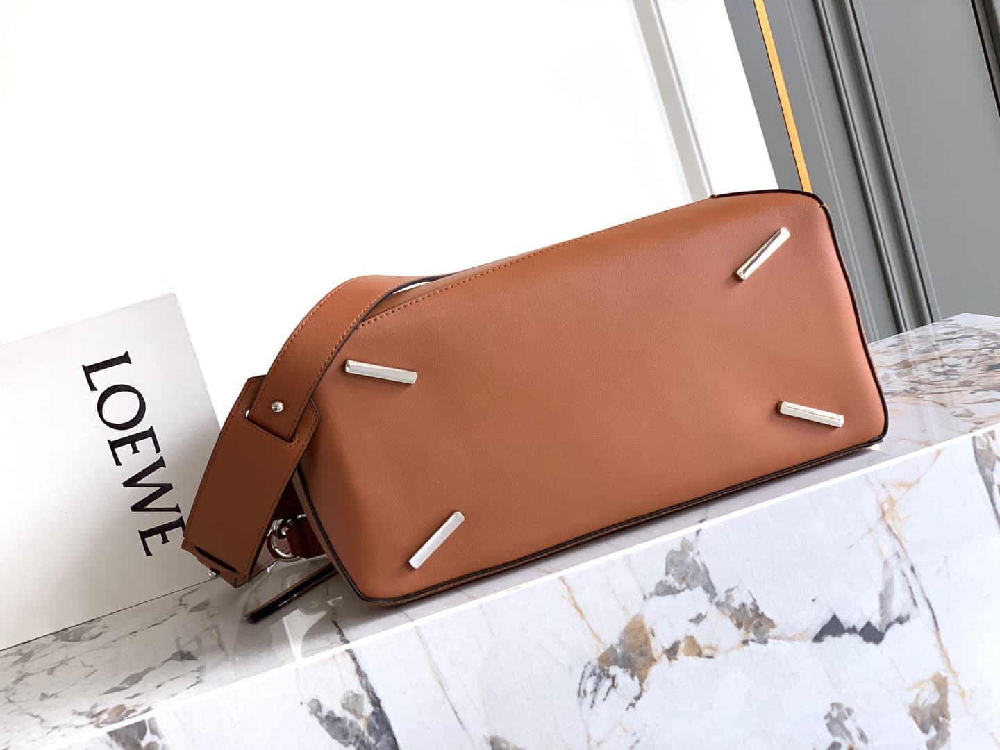 Loewe Brown Medium Product S242488