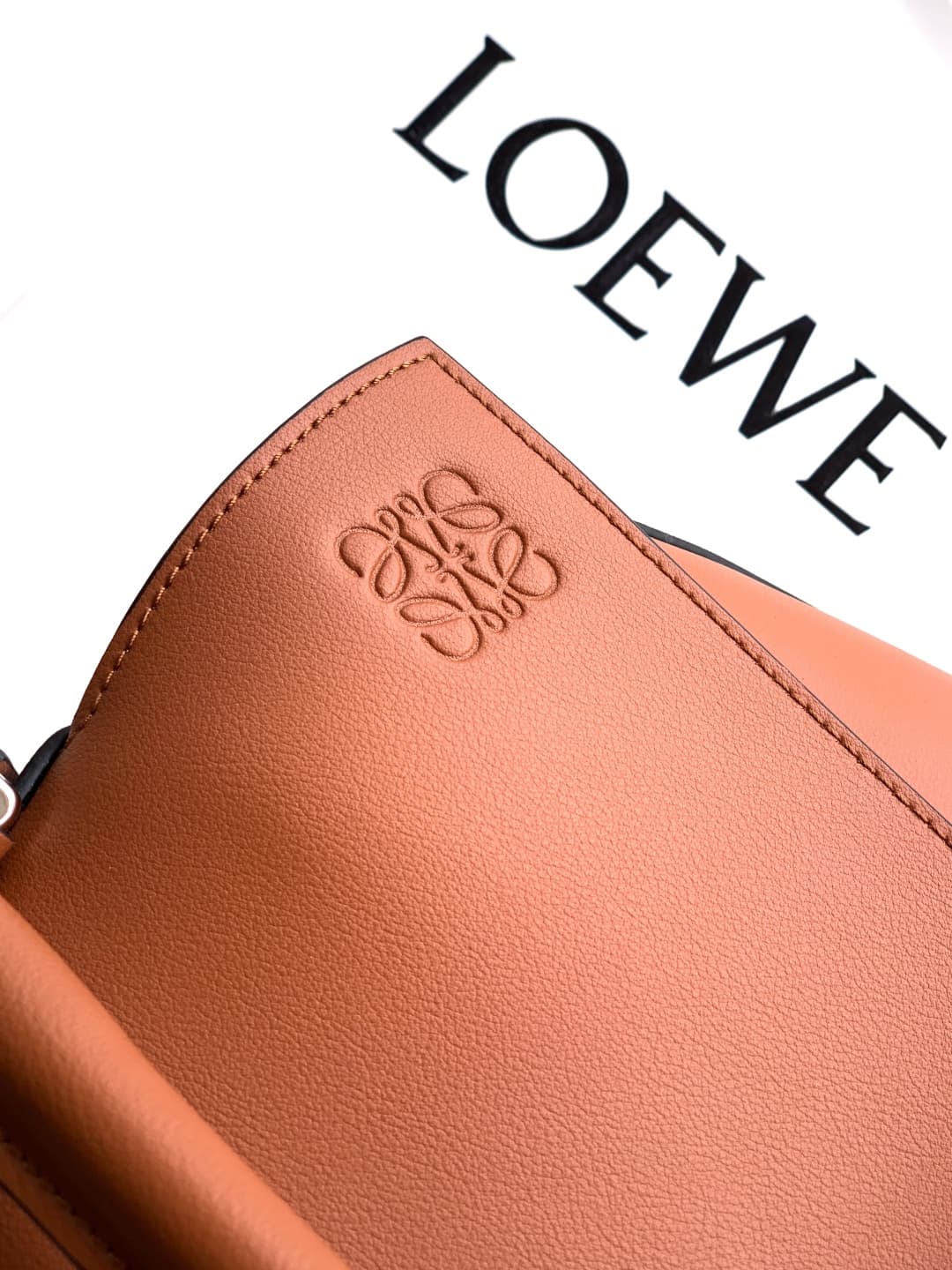 Loewe Brown Medium Product S242488