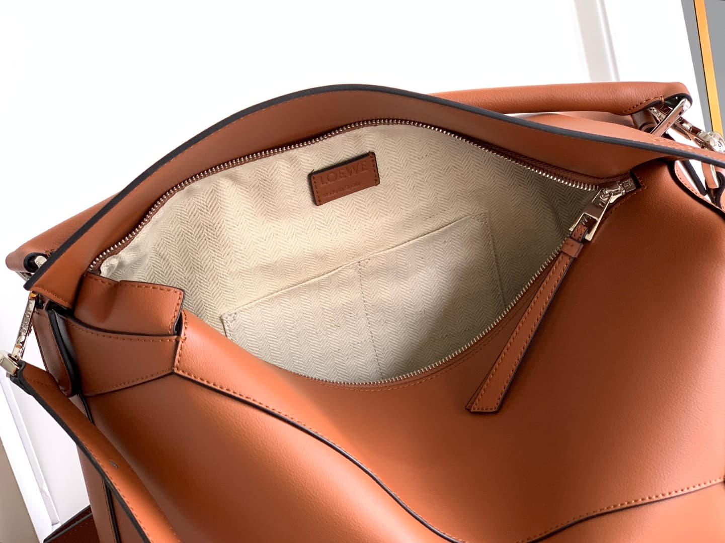 Loewe Brown Medium Product S242488