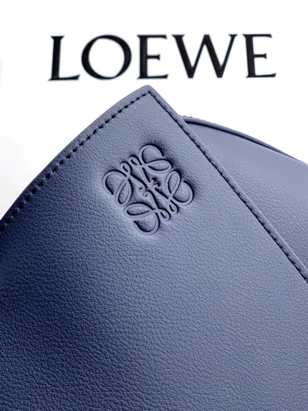 Loewe Blue Medium Product S242488