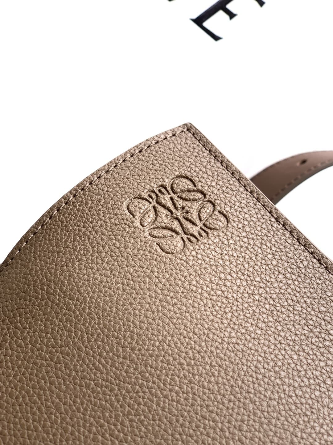 Loewe Medium Product S242488