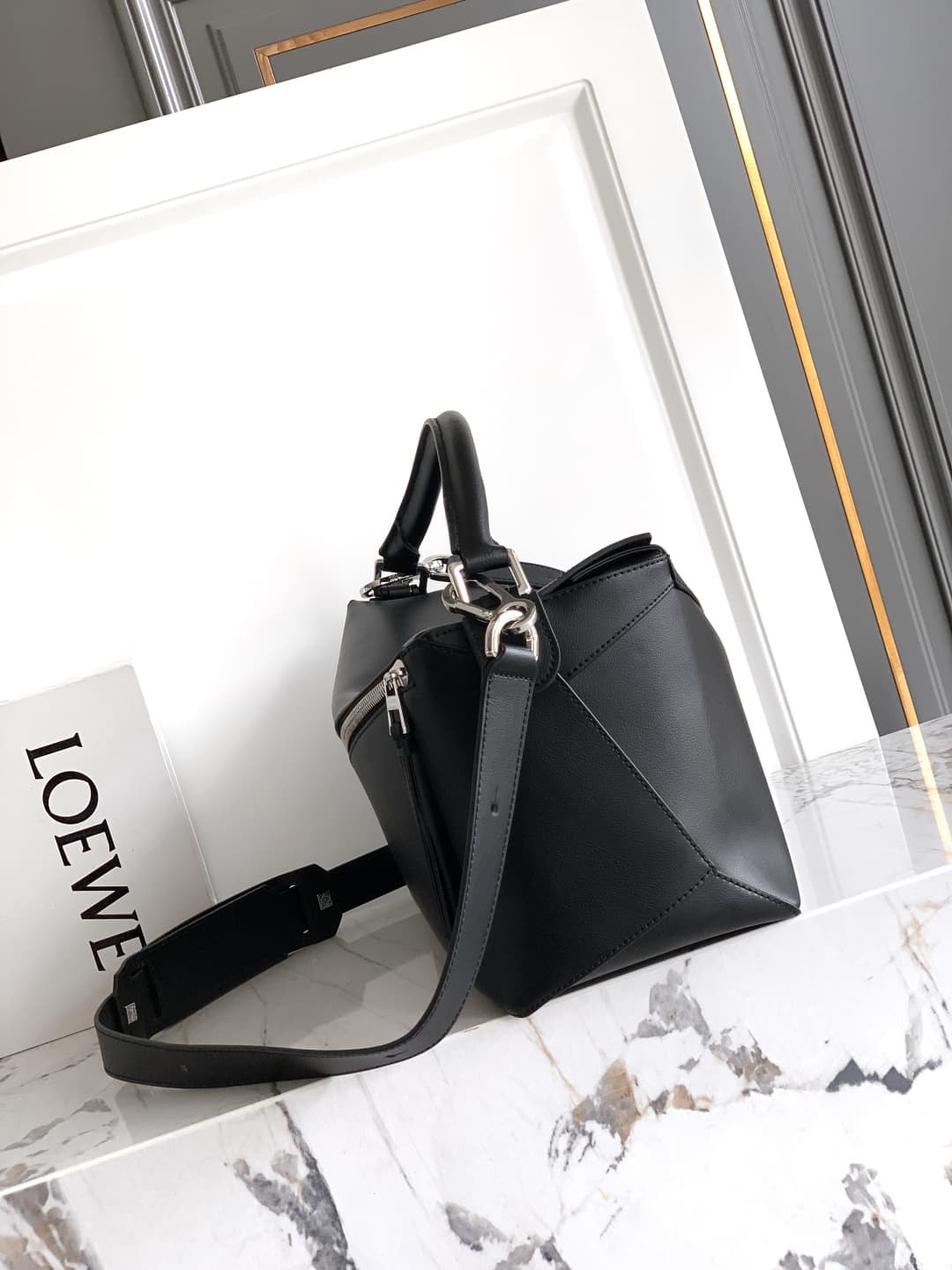 Loewe Black Medium Product S242488