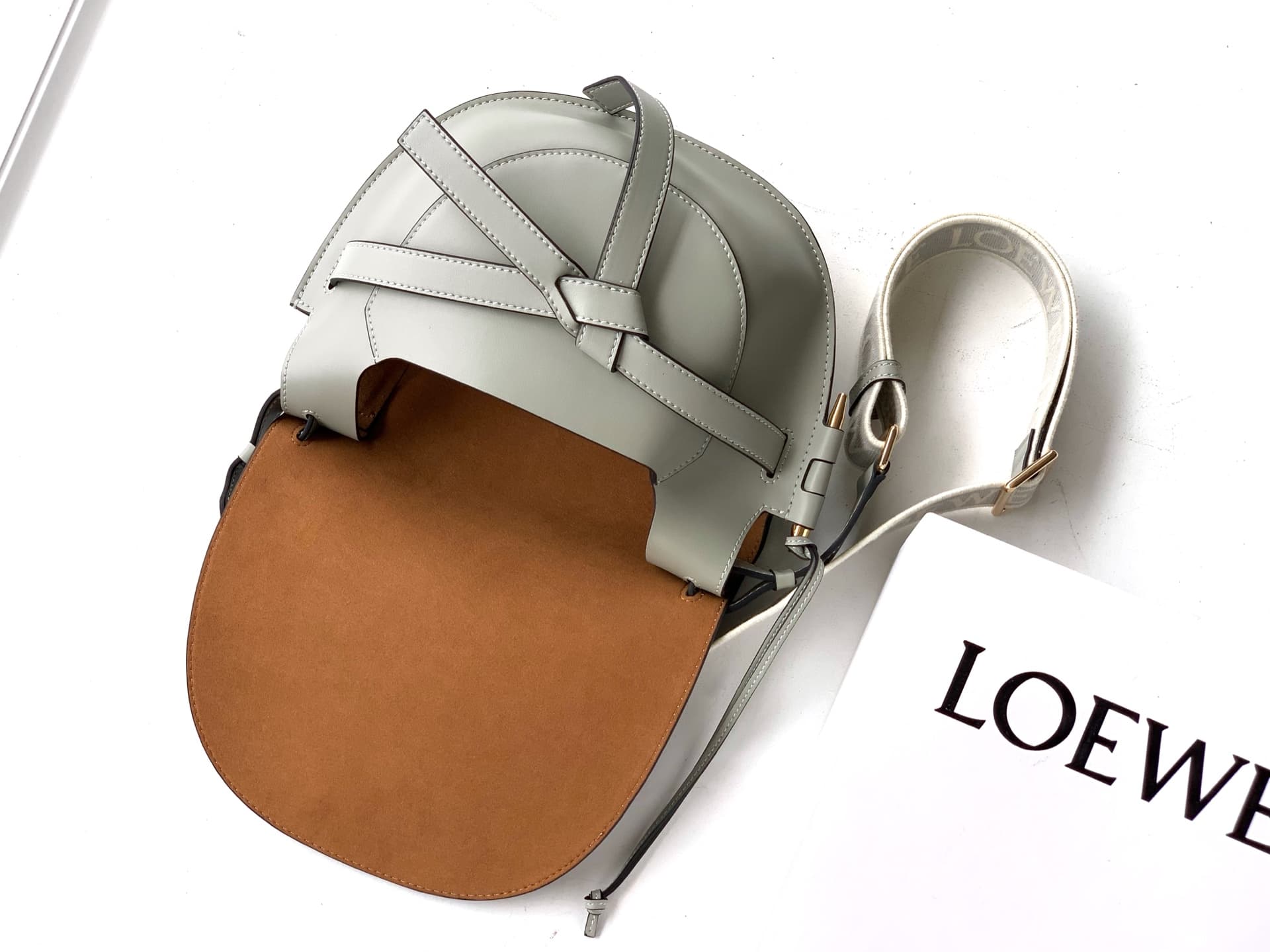 Loewe Crossbody Bag 3039B