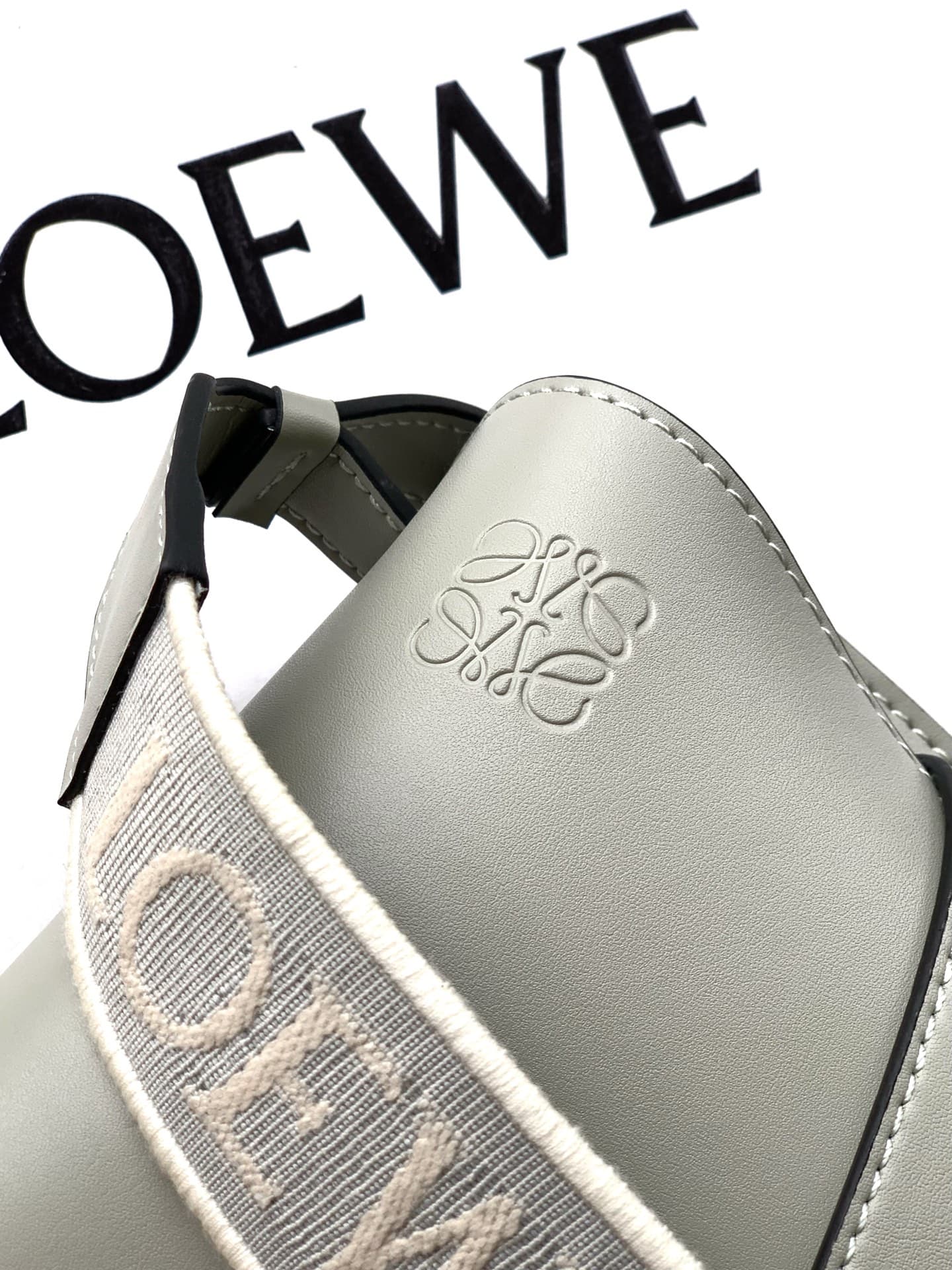 Loewe Crossbody Bag 3039B