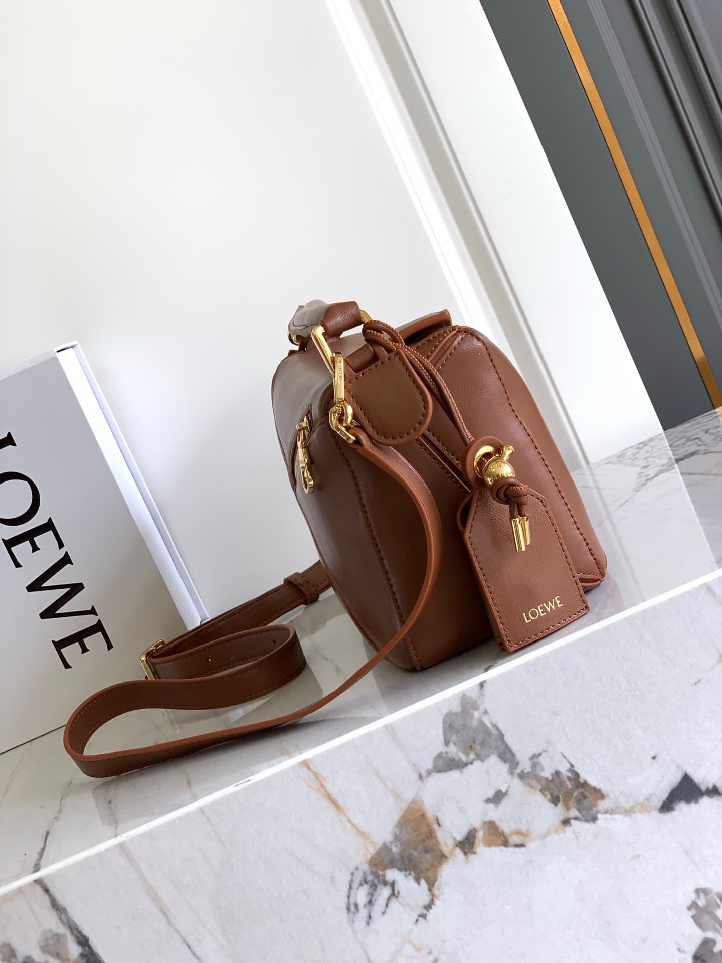 Loewe Cream Product S250505