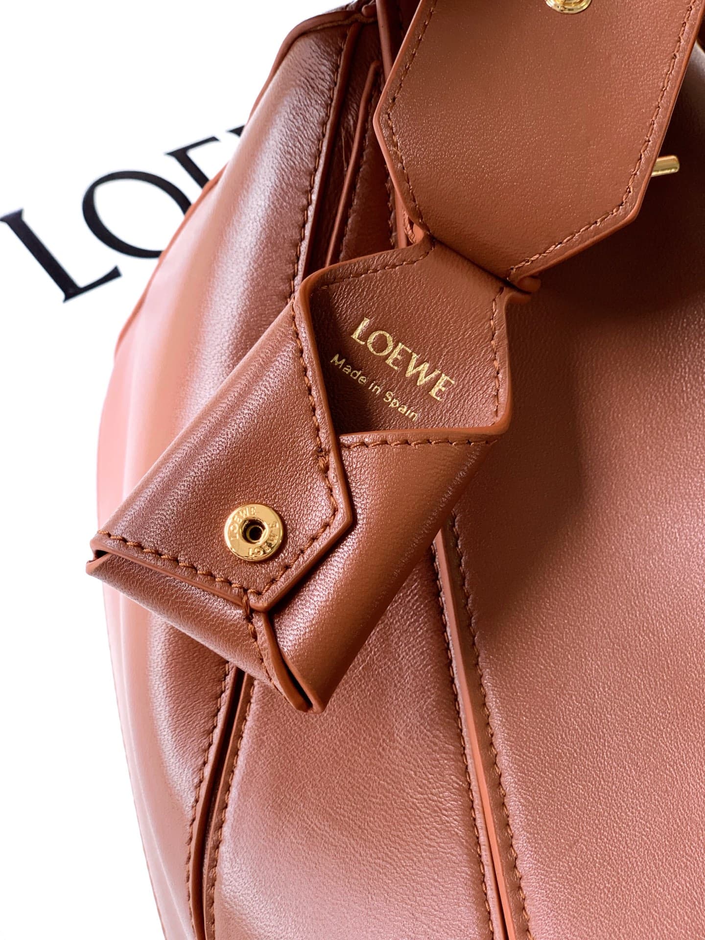 Loewe Cream Product S250505