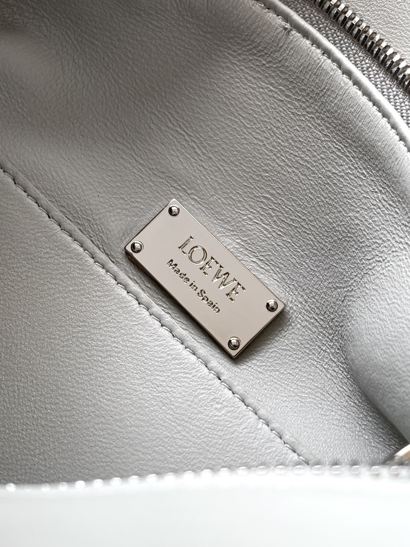 Loewe Grey Product S250505
