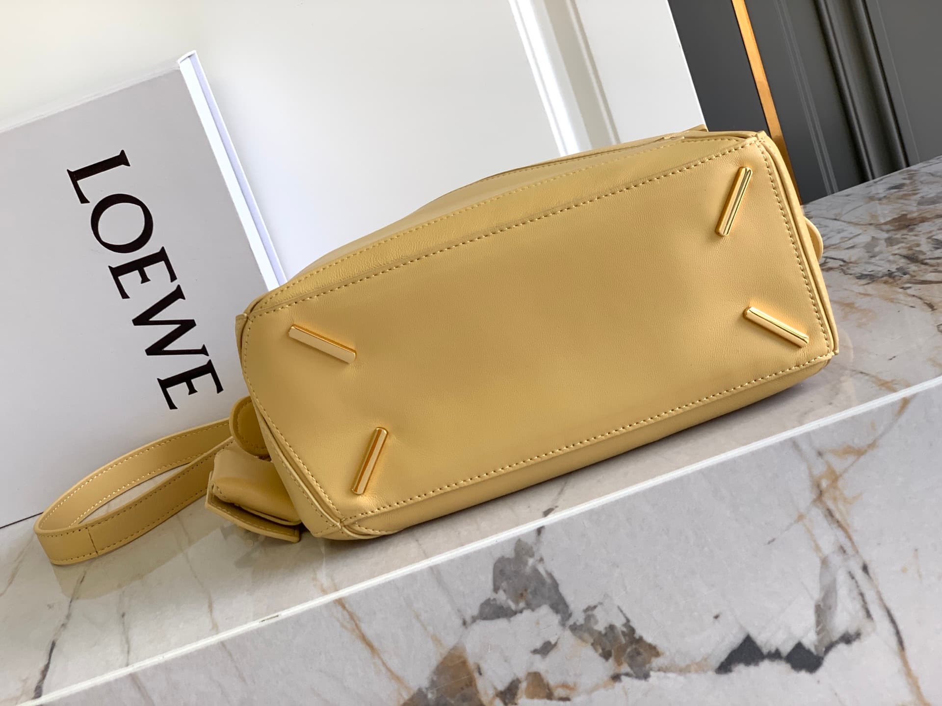 Loewe Yellow Product S250505