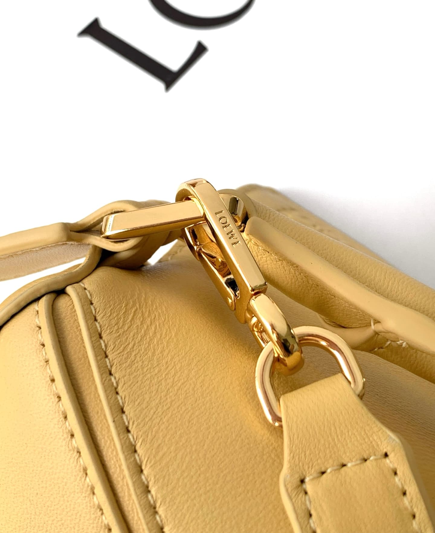 Loewe Yellow Product S250505