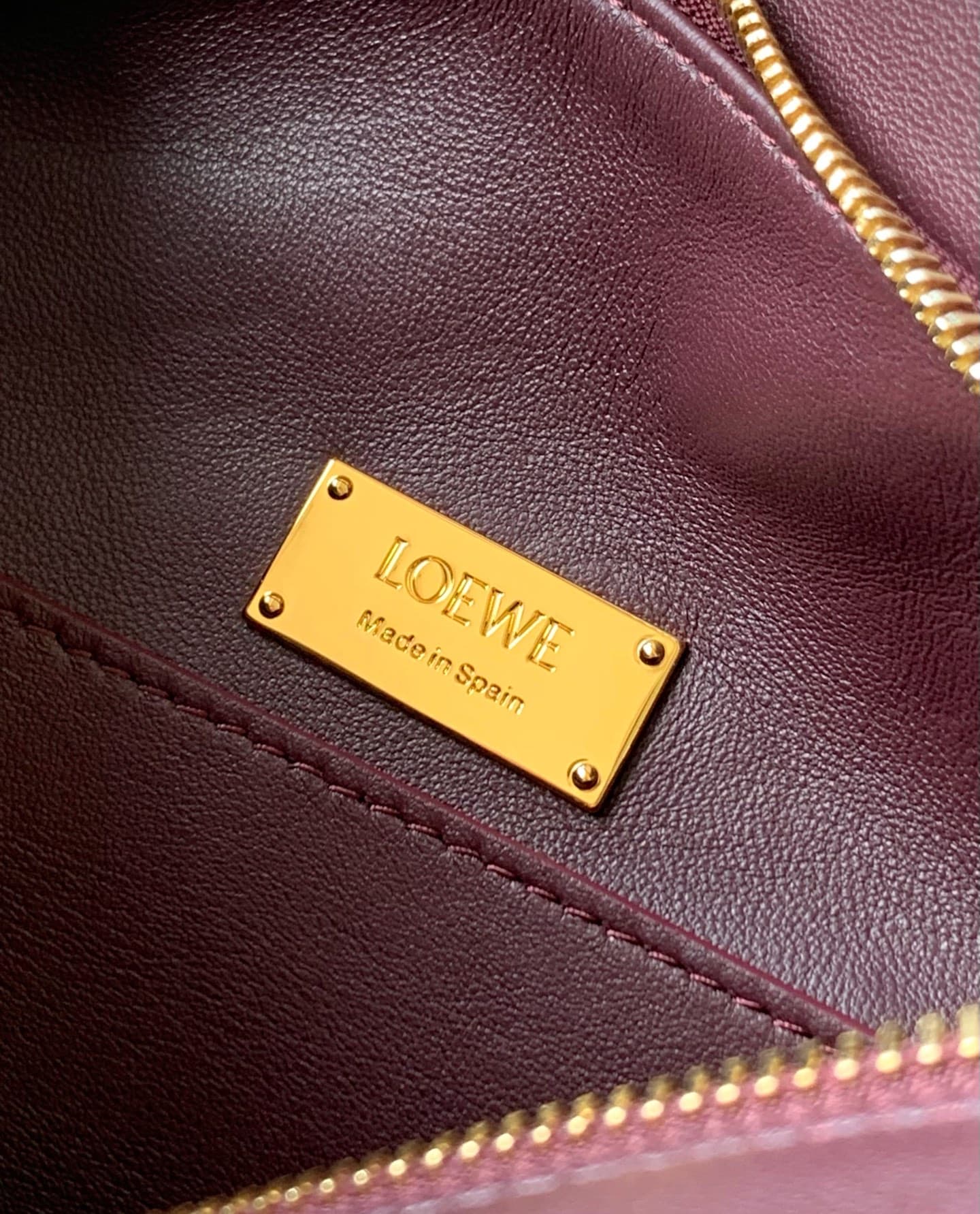 Loewe Red Product S250505