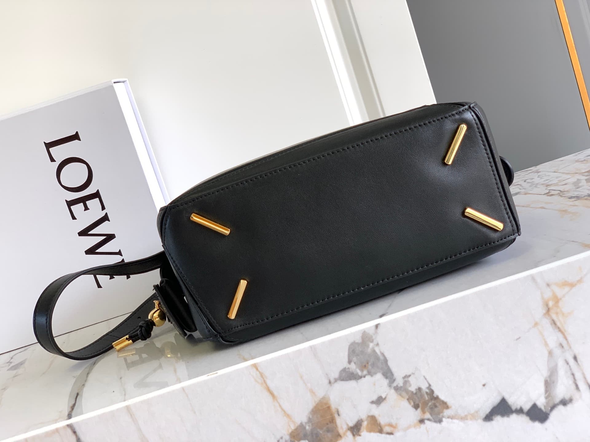 Loewe Black Product S250505