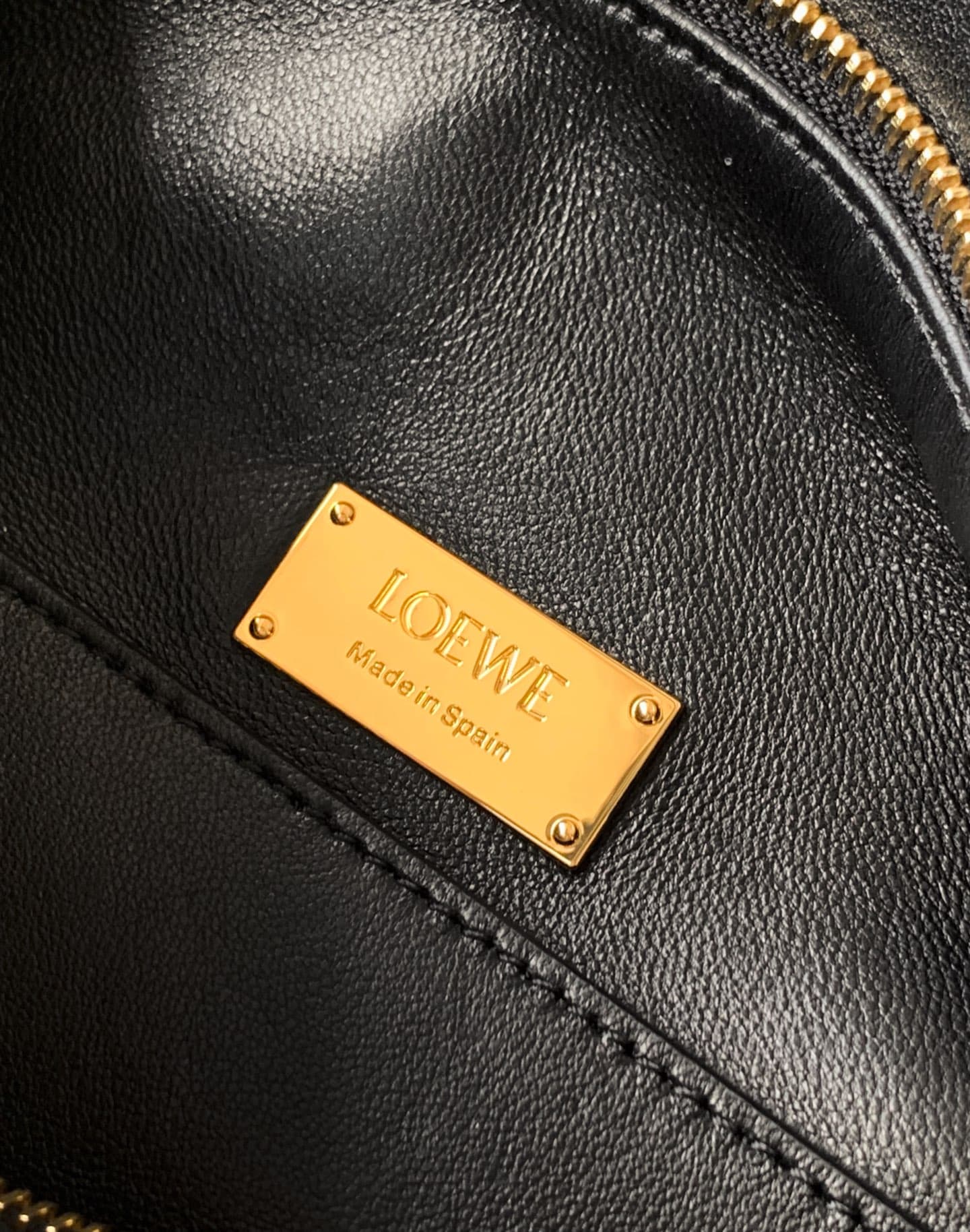 Loewe Black Product S250505