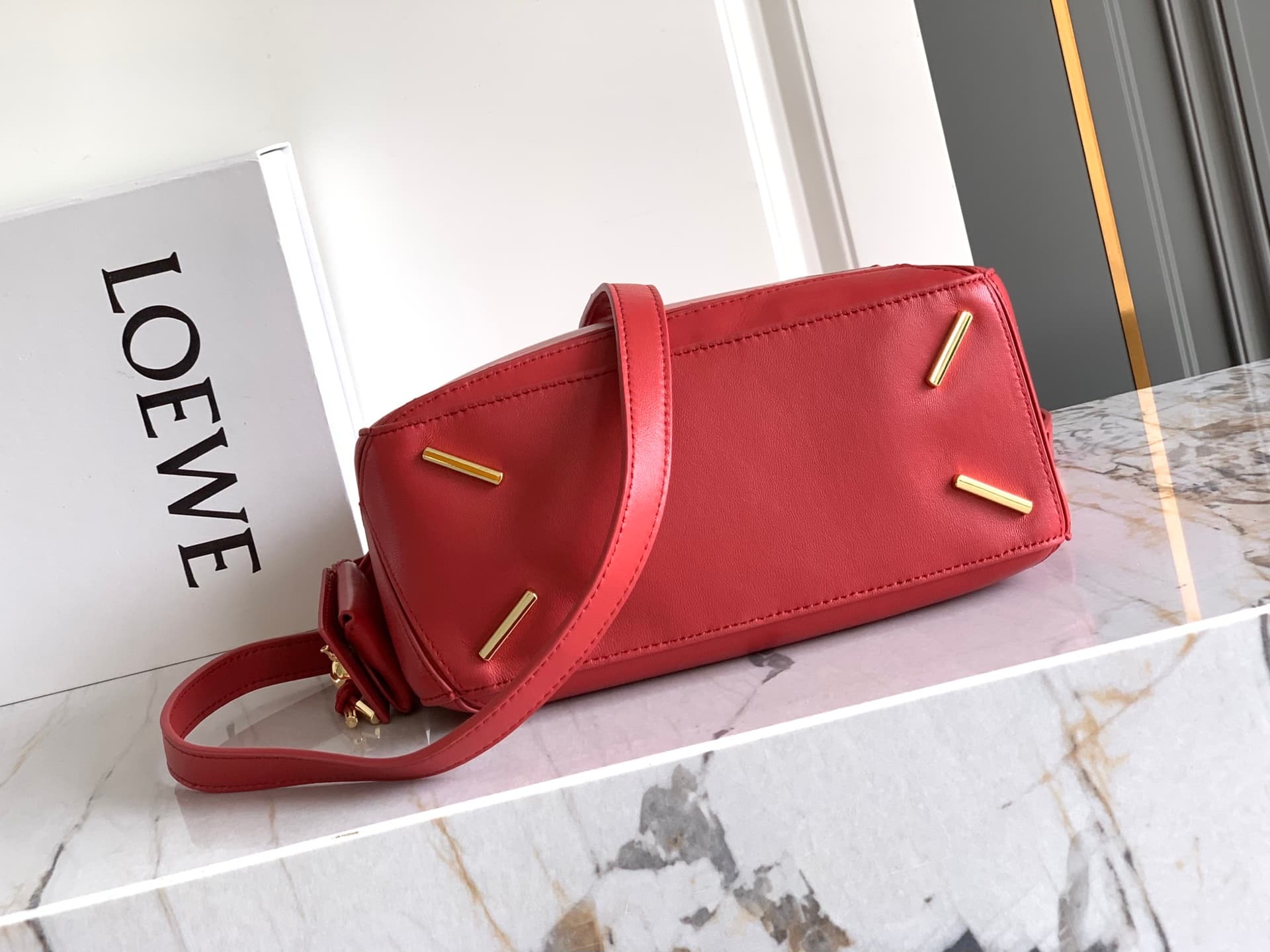 Loewe Red Product S250505