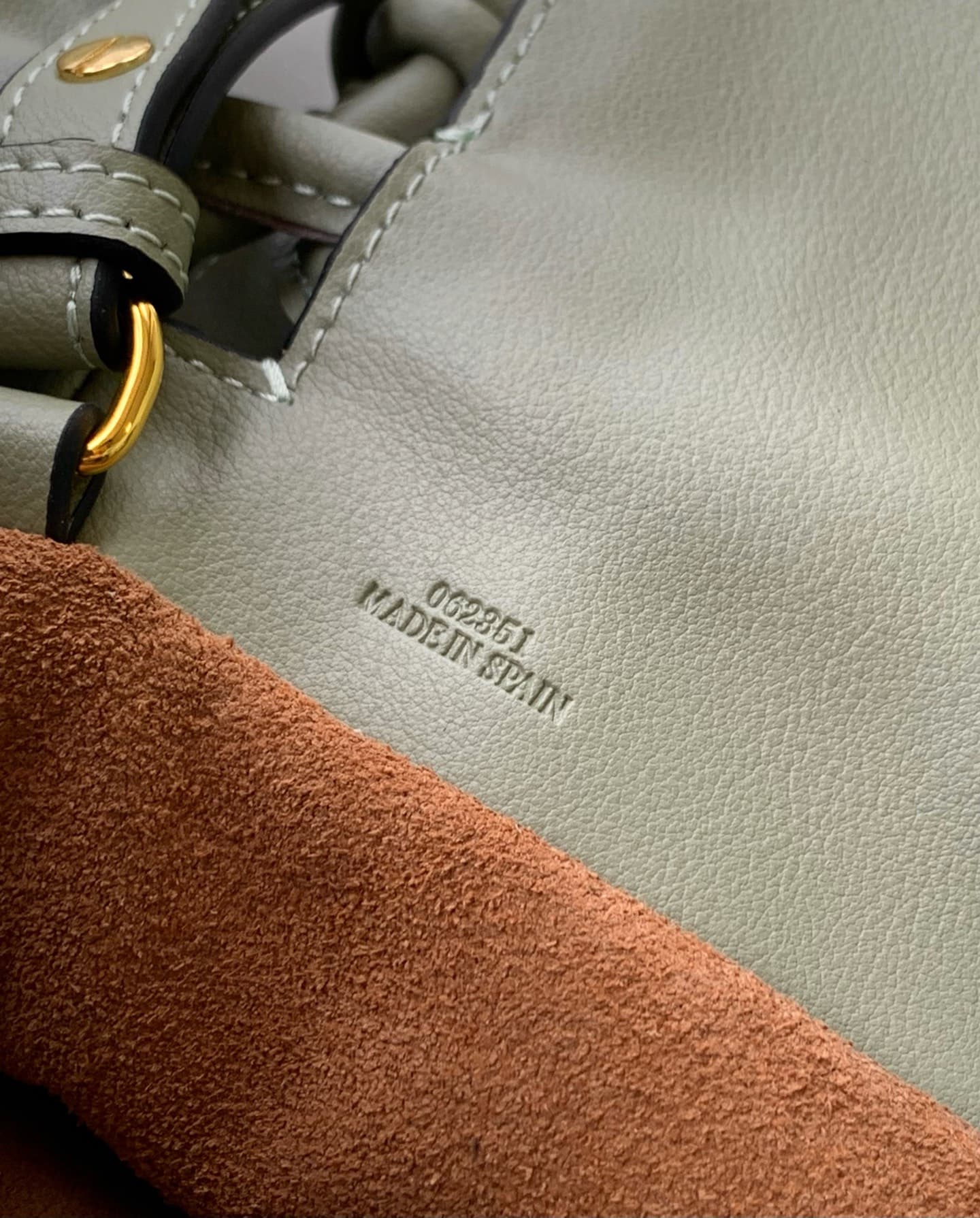 Loewe Grey Large Crossbody Bag S062